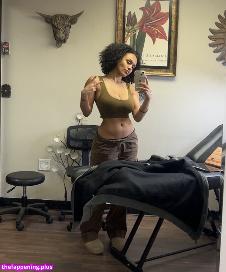 Aaliyeezy/ leaked private photo uncensored HD quality