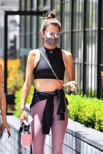 Alessandra ambrosio  page leaked private photo uncensored HD quality