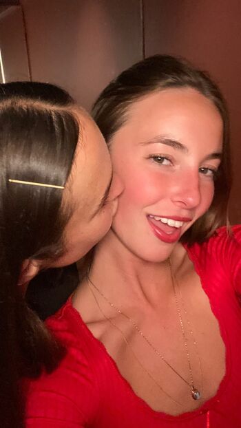 Amelie manzoli  page leaked private photo uncensored HD quality