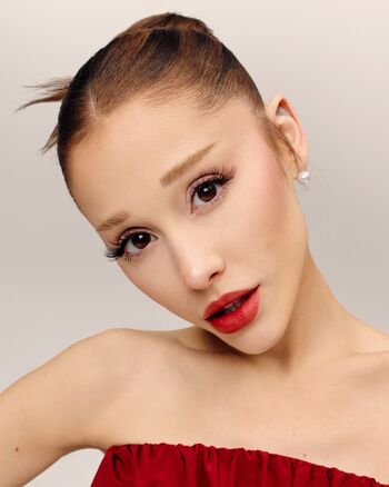 Ariana grande leaked private photo uncensored HD quality