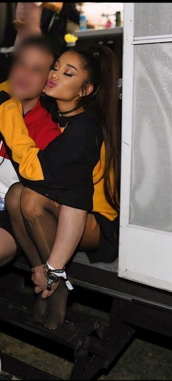 Ariana grande leaked private photo uncensored HD quality