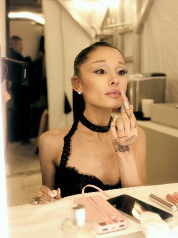 Ariana grande leaked private photo uncensored HD quality