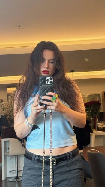 Bella thorne  page leaked private photo uncensored HD quality