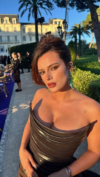 Bella thorne  page leaked private photo uncensored HD quality