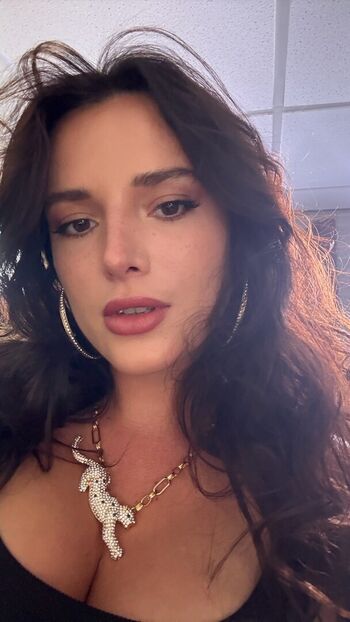 Bella thorne  page leaked private photo uncensored HD quality