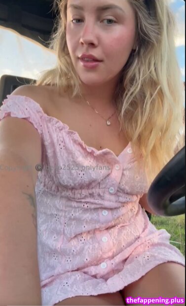 Camilaferreirai leaked private photo uncensored HD quality