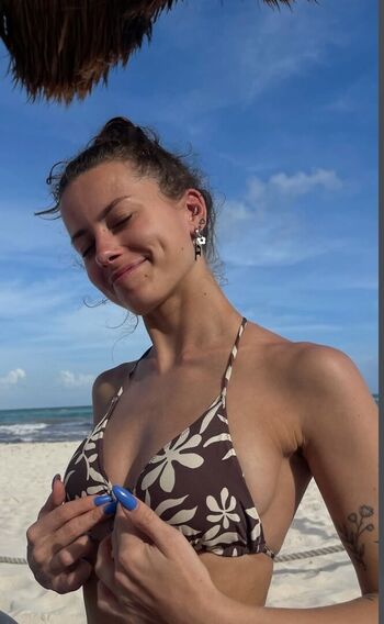 Carlyhymz leaked private photo uncensored HD quality