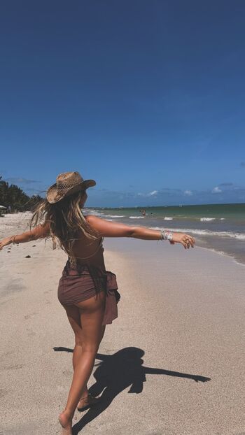 Carolina portaluppi leaked private photo uncensored HD quality
