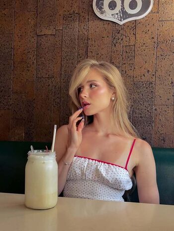 Caroline zalog  page leaked private photo uncensored HD quality