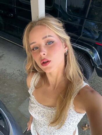 Caroline zalog  page leaked private photo uncensored HD quality
