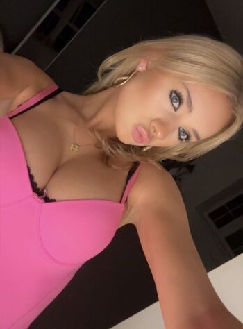 Charlottteparsons leaked private photo uncensored HD quality
