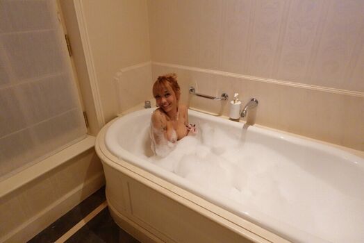 Clementinexoxo leaked private photo uncensored HD quality