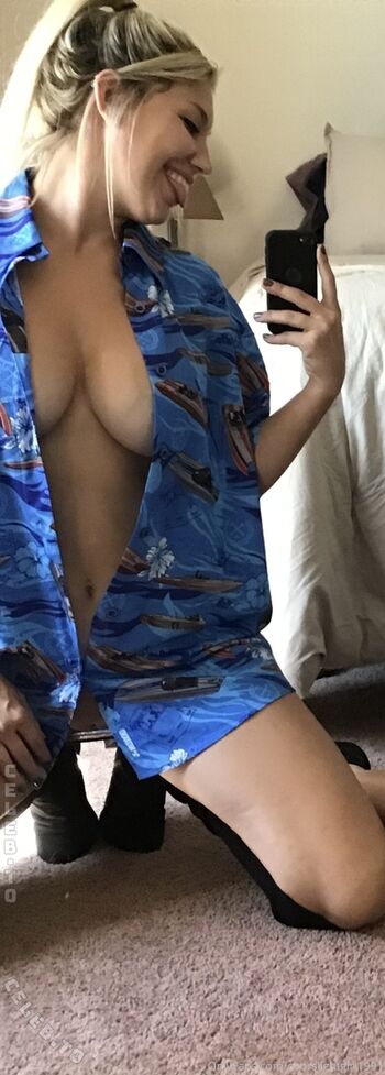Coorslightgirl leaked private photo uncensored HD quality