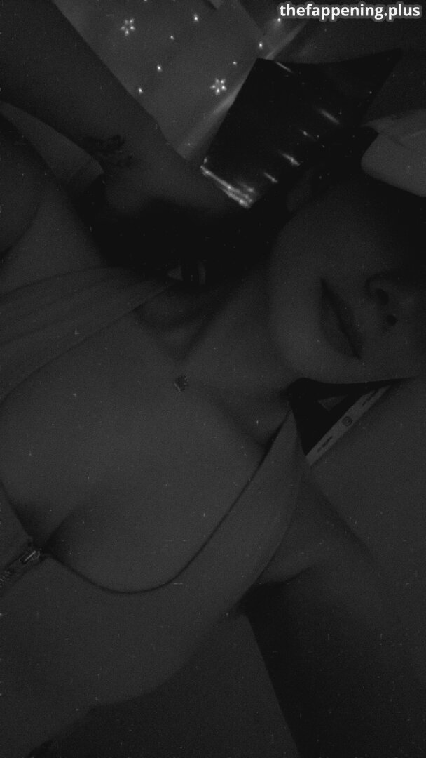 Desi aunty leaked private photo uncensored HD quality