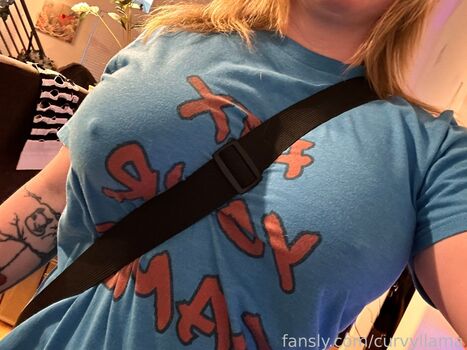 Curvyllama leaked private photo uncensored HD quality