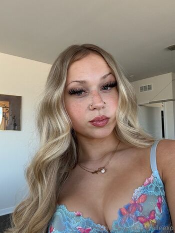 Emileexo leaked private photo uncensored HD quality