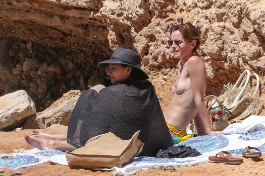 Emma watson  page leaked private photo uncensored HD quality