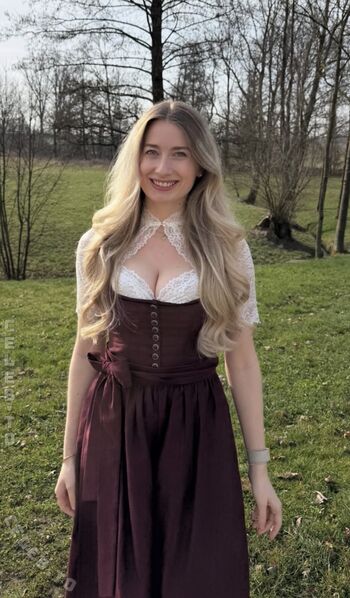 Empresslaurasophie page leaked private photo uncensored HD quality