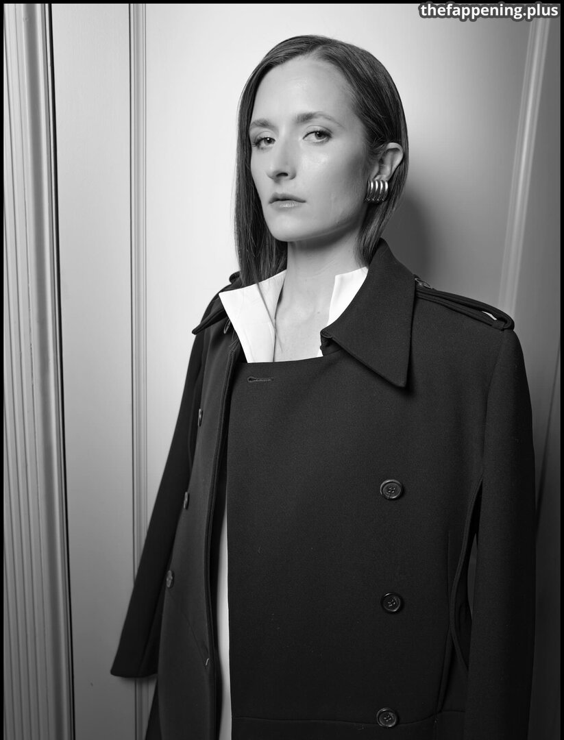 Caroline stepmom leaked private photo uncensored HD quality