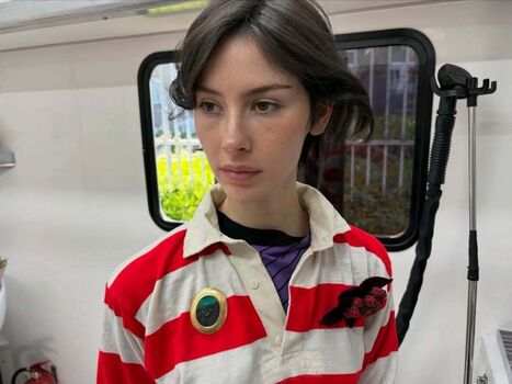 Gracie abrams page leaked private photo uncensored HD quality