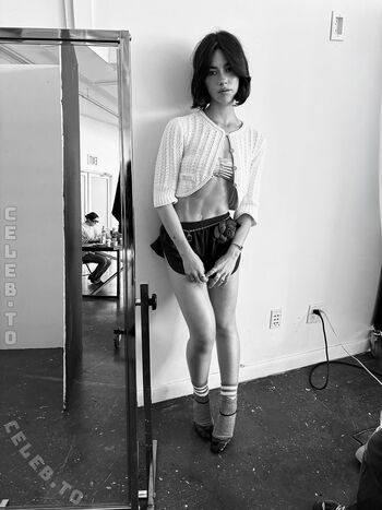 Gracie abrams page leaked private photo uncensored HD quality