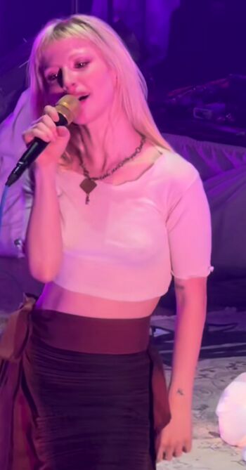 Hayley williams page leaked private photo uncensored HD quality