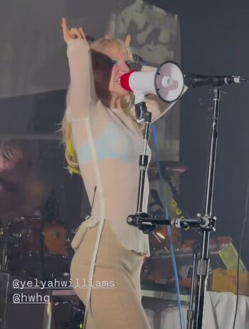 Hayley williams page leaked private photo uncensored HD quality