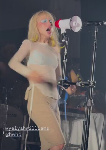 Hayley williams page leaked private photo uncensored HD quality