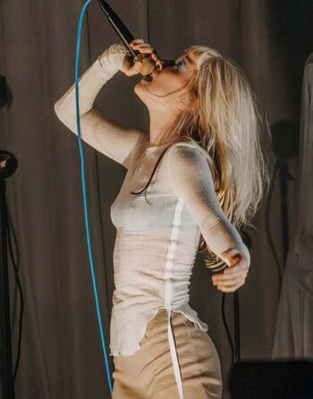 Hayley williams page leaked private photo uncensored HD quality