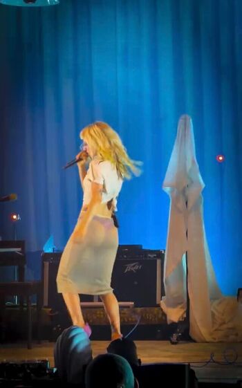 Hayley williams page leaked private photo uncensored HD quality