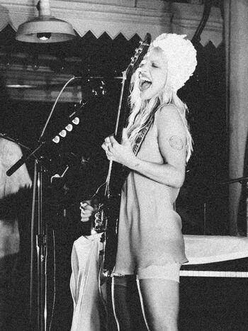 Hayley williams page leaked private photo uncensored HD quality