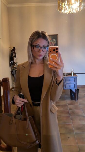 Hello iris page leaked private photo uncensored HD quality