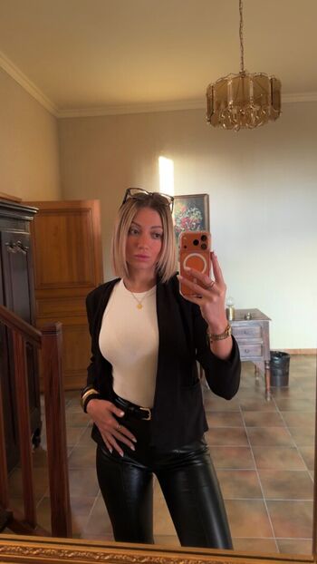 Hello iris page leaked private photo uncensored HD quality