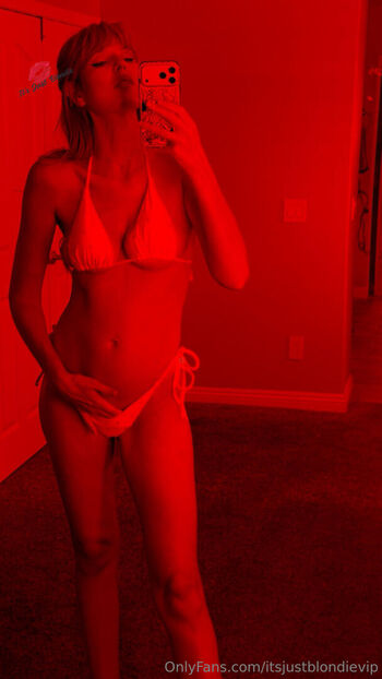 Itsjustblondie page leaked private photo uncensored HD quality