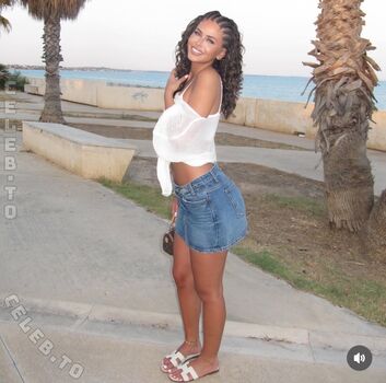 Laraemiii leaked private photo uncensored HD quality