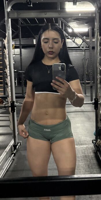 Lesliemrtinez leaked private photo uncensored HD quality