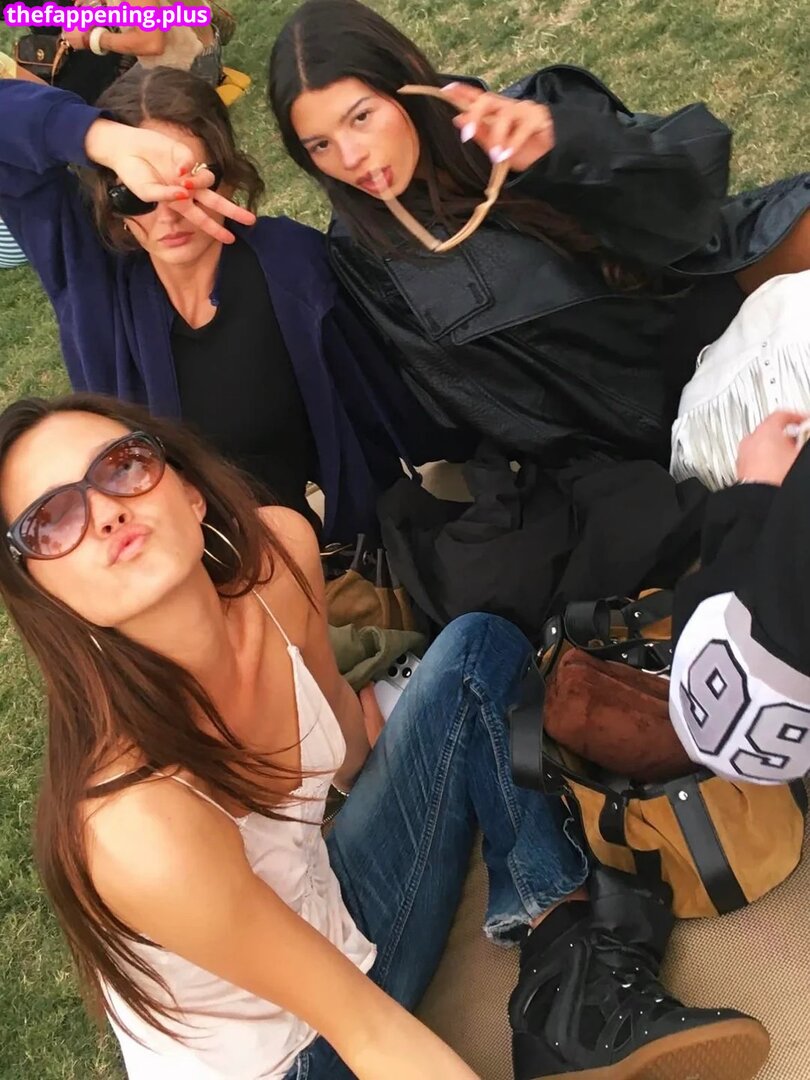 Kourtney love leaked private photo uncensored HD quality