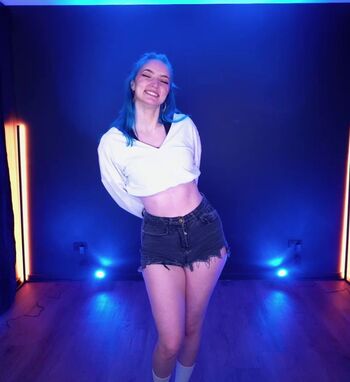 Littlesiha leaked private photo uncensored HD quality