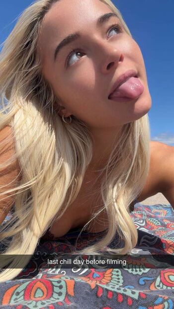 Livvy dunne  page leaked private photo uncensored HD quality