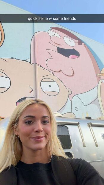 Livvy dunne  page leaked private photo uncensored HD quality