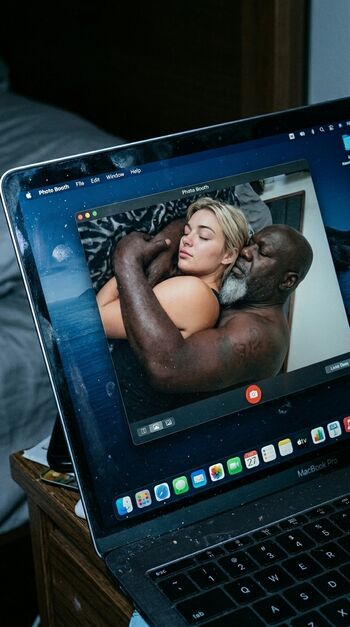 Livvy dunne  page leaked private photo uncensored HD quality