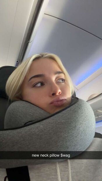 Livvy dunne  page leaked private photo uncensored HD quality