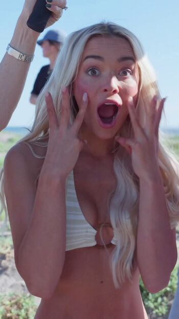 Livvy dunne  page leaked private photo uncensored HD quality