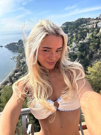 Livvy dunne  page leaked private photo uncensored HD quality