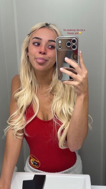 Livvy dunne  page leaked private photo uncensored HD quality