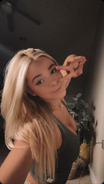 Livvy dunne  page leaked private photo uncensored HD quality