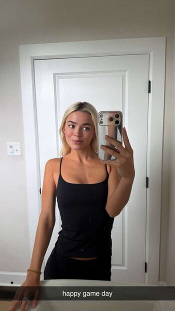 Livvy dunne leaked private photo uncensored HD quality