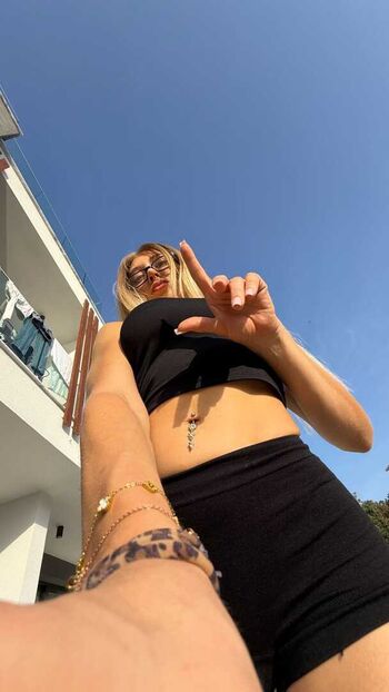 Loeni hadi leaked private photo uncensored HD quality