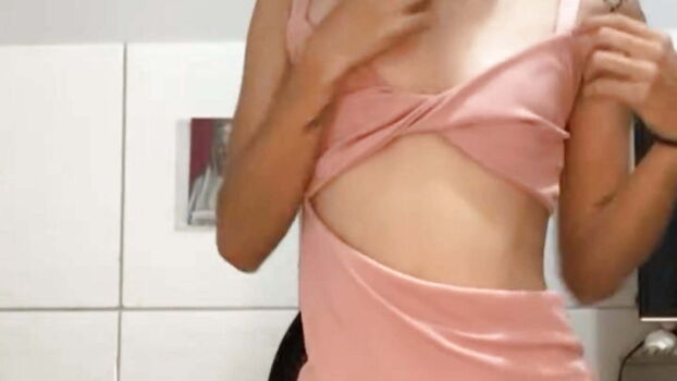 Loirinhaaa leaked private photo uncensored HD quality