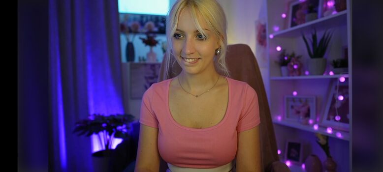 Lucy cutie leaked private photo uncensored HD quality
